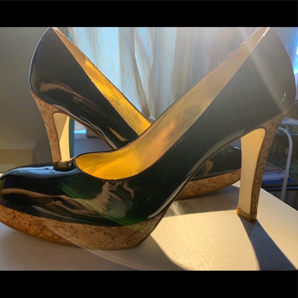 SOLD Jessica simpson patent platform heel